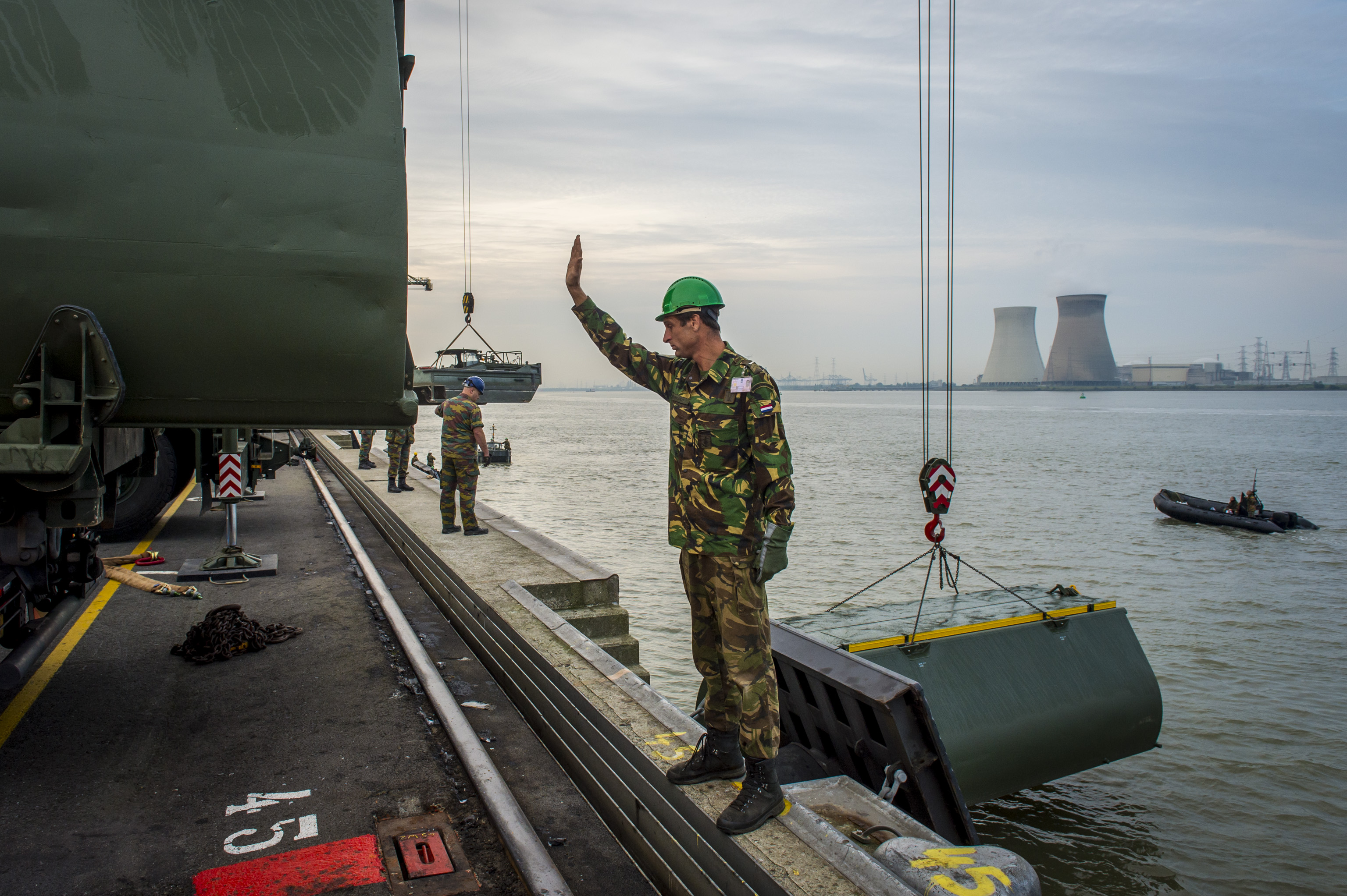 pontons  |  © Frederik Beyens 2025